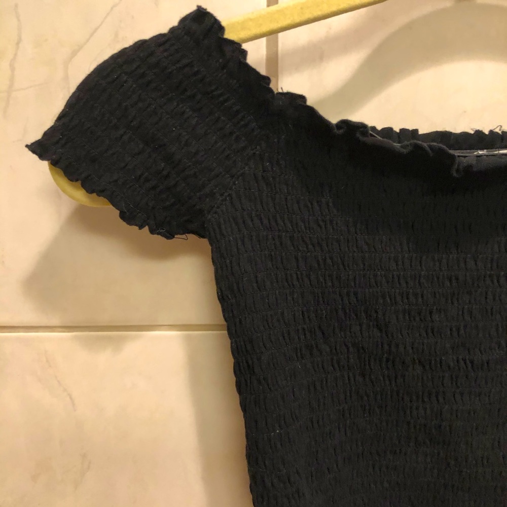 Black Cropped Top!